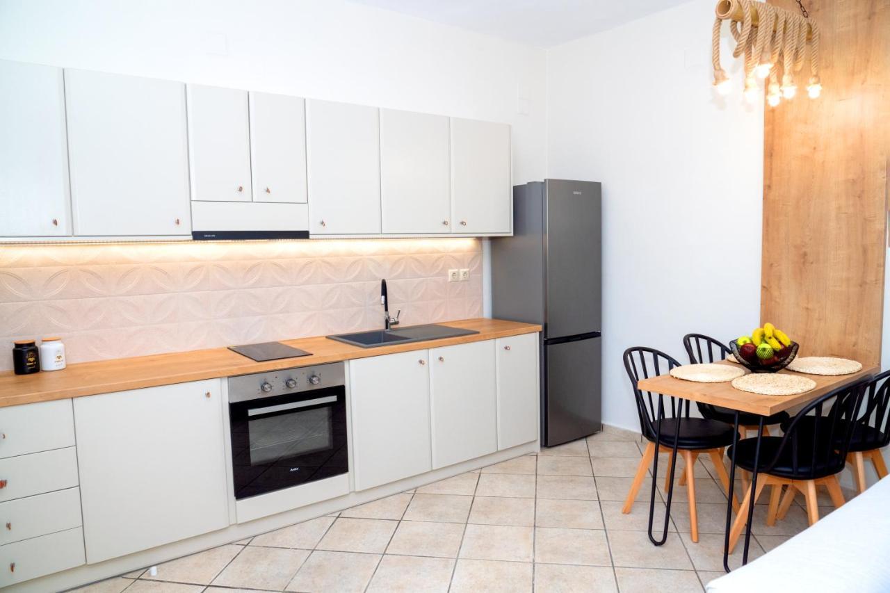 Aegean Crown Apartment Азолимнос Екстериор снимка